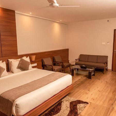 Hotel Tree Fern Дибругар Екстериор снимка