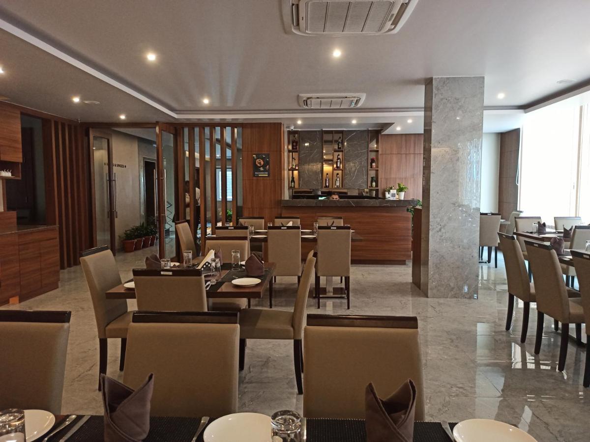 Hotel Tree Fern Дибругар Екстериор снимка
