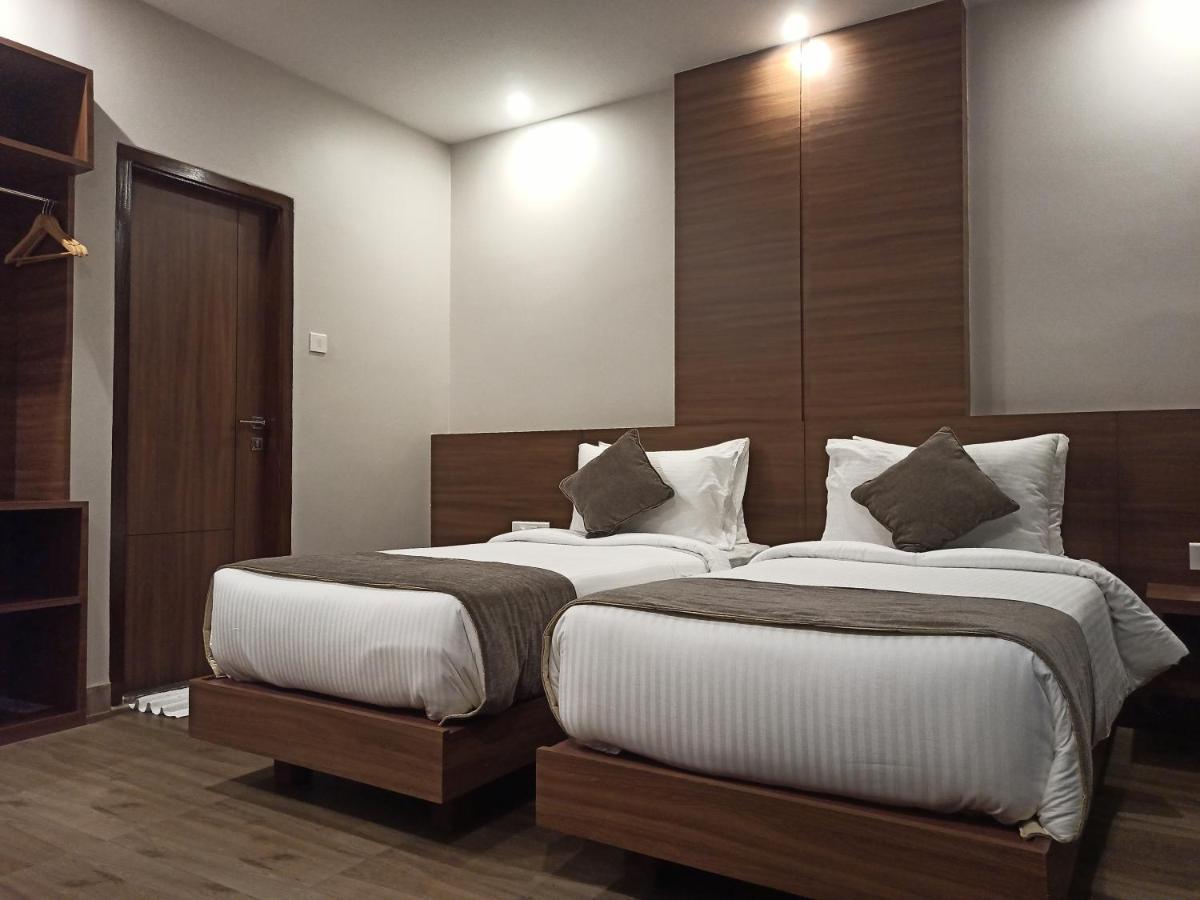 Hotel Tree Fern Дибругар Екстериор снимка