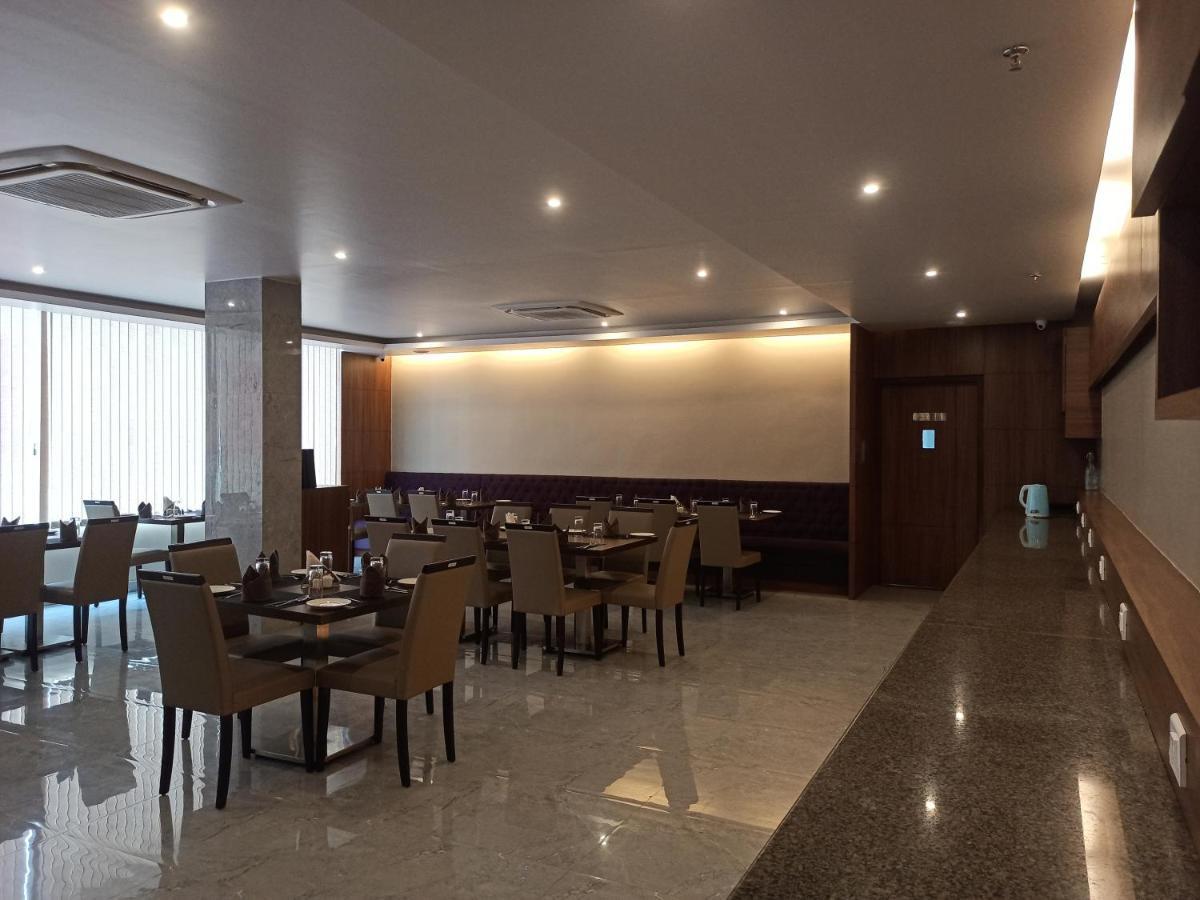 Hotel Tree Fern Дибругар Екстериор снимка