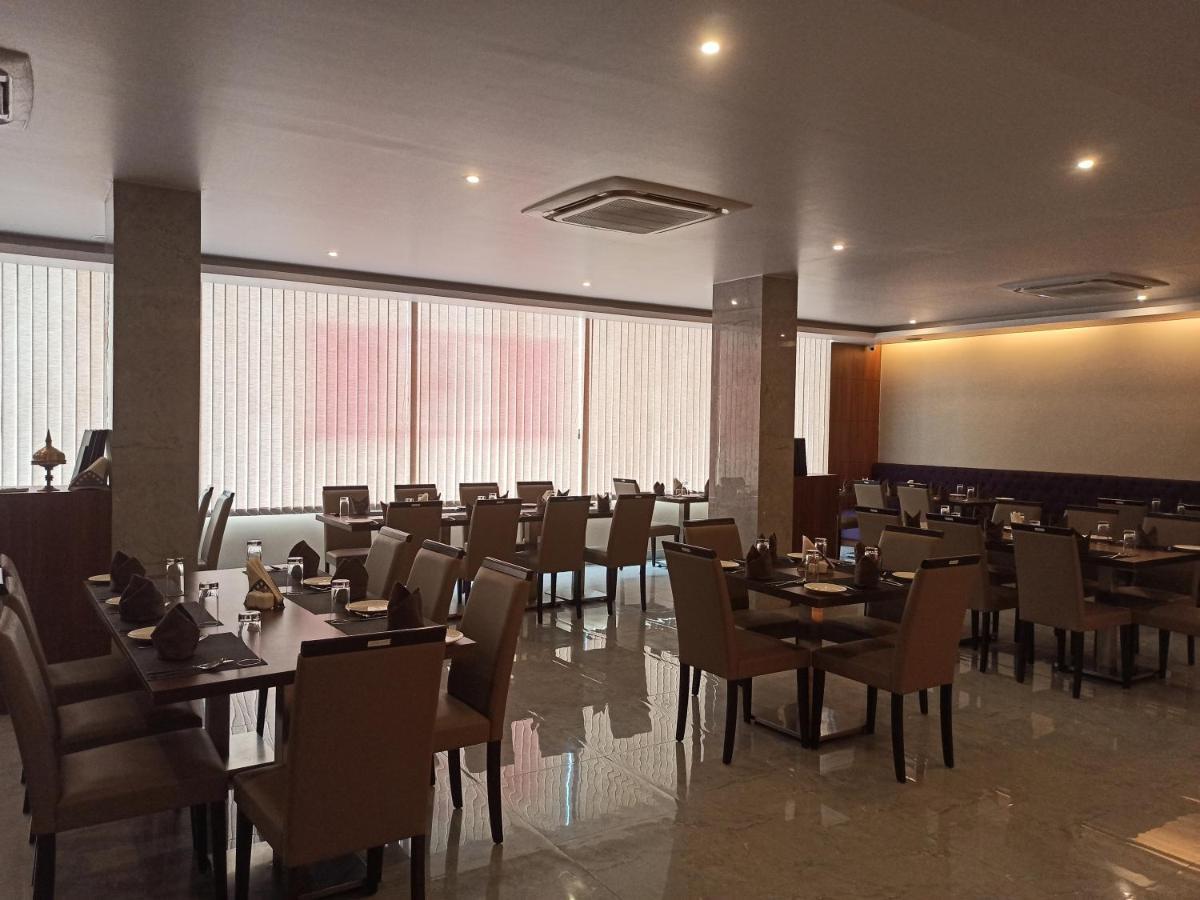 Hotel Tree Fern Дибругар Екстериор снимка