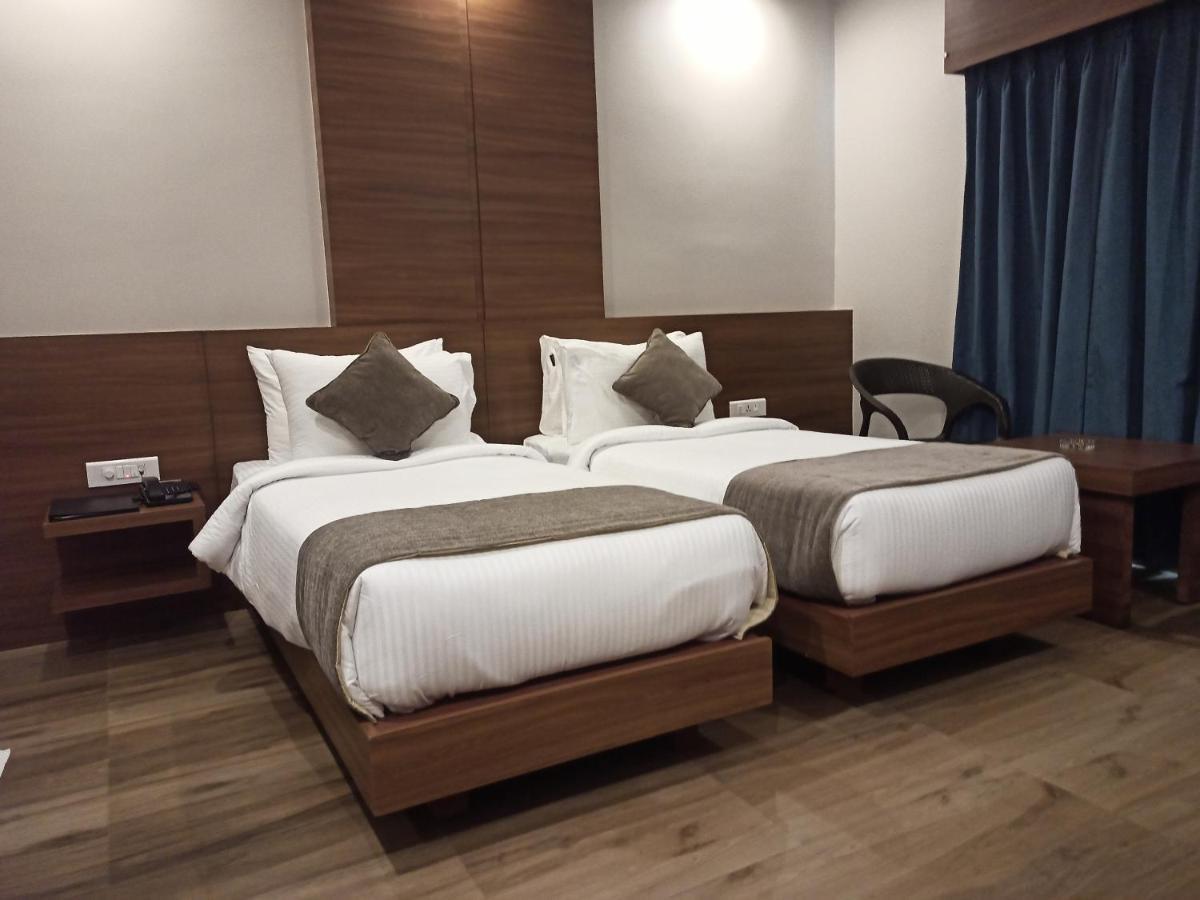 Hotel Tree Fern Дибругар Екстериор снимка