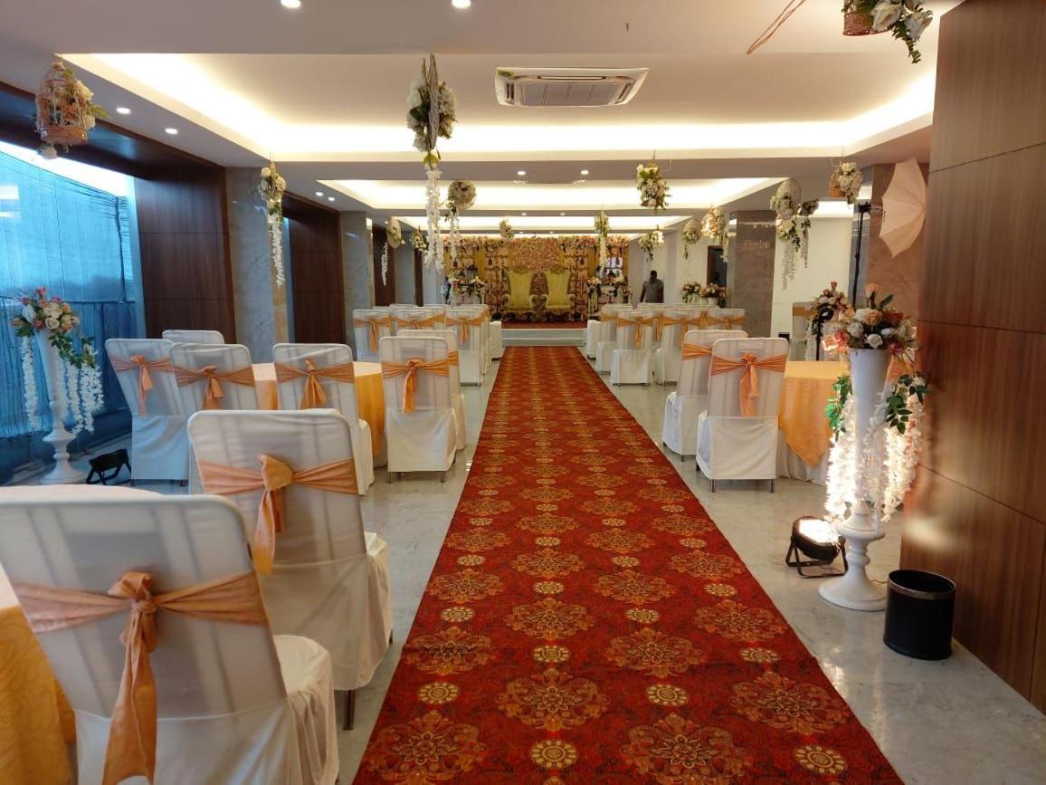Hotel Tree Fern Дибругар Екстериор снимка