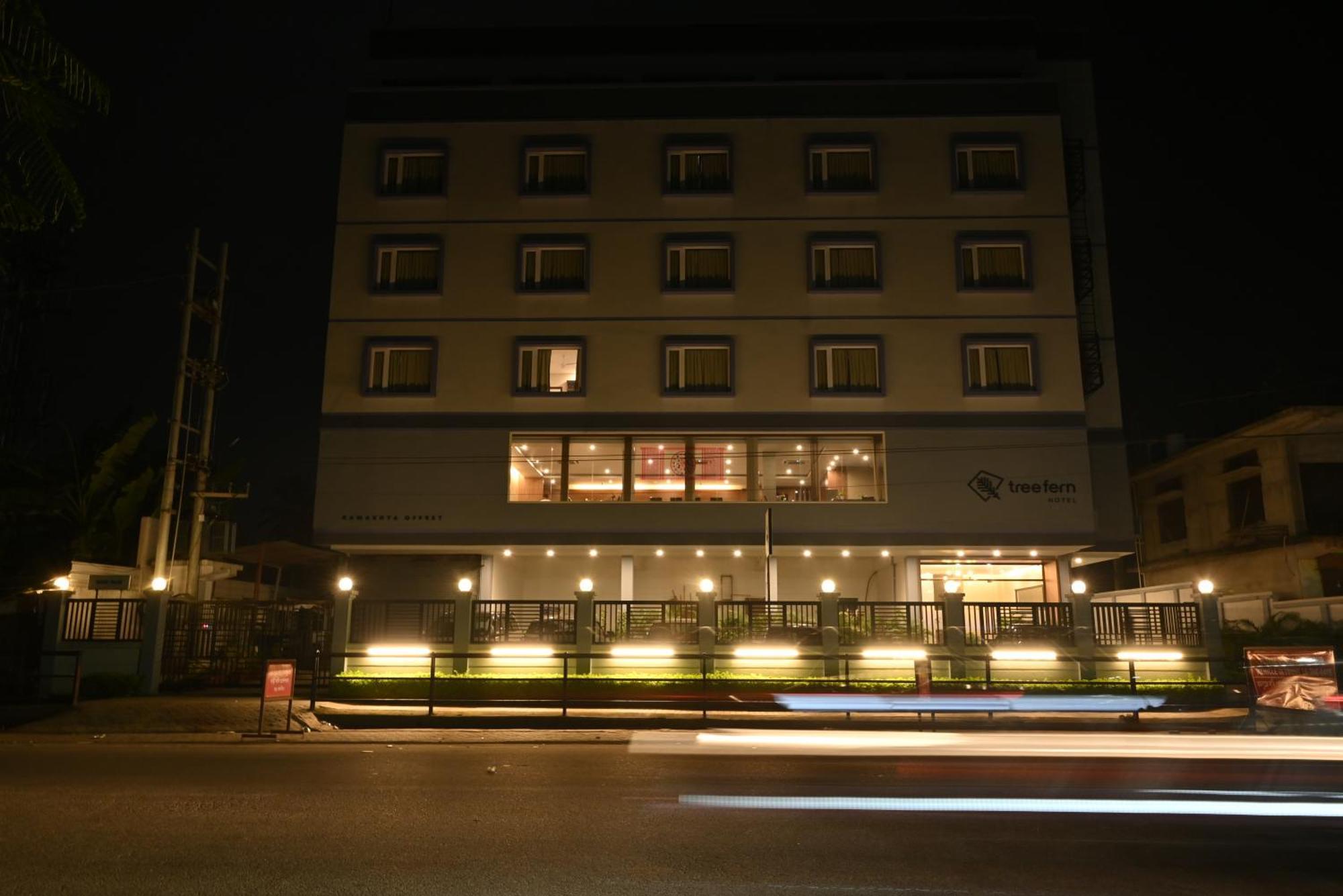 Hotel Tree Fern Дибругар Екстериор снимка