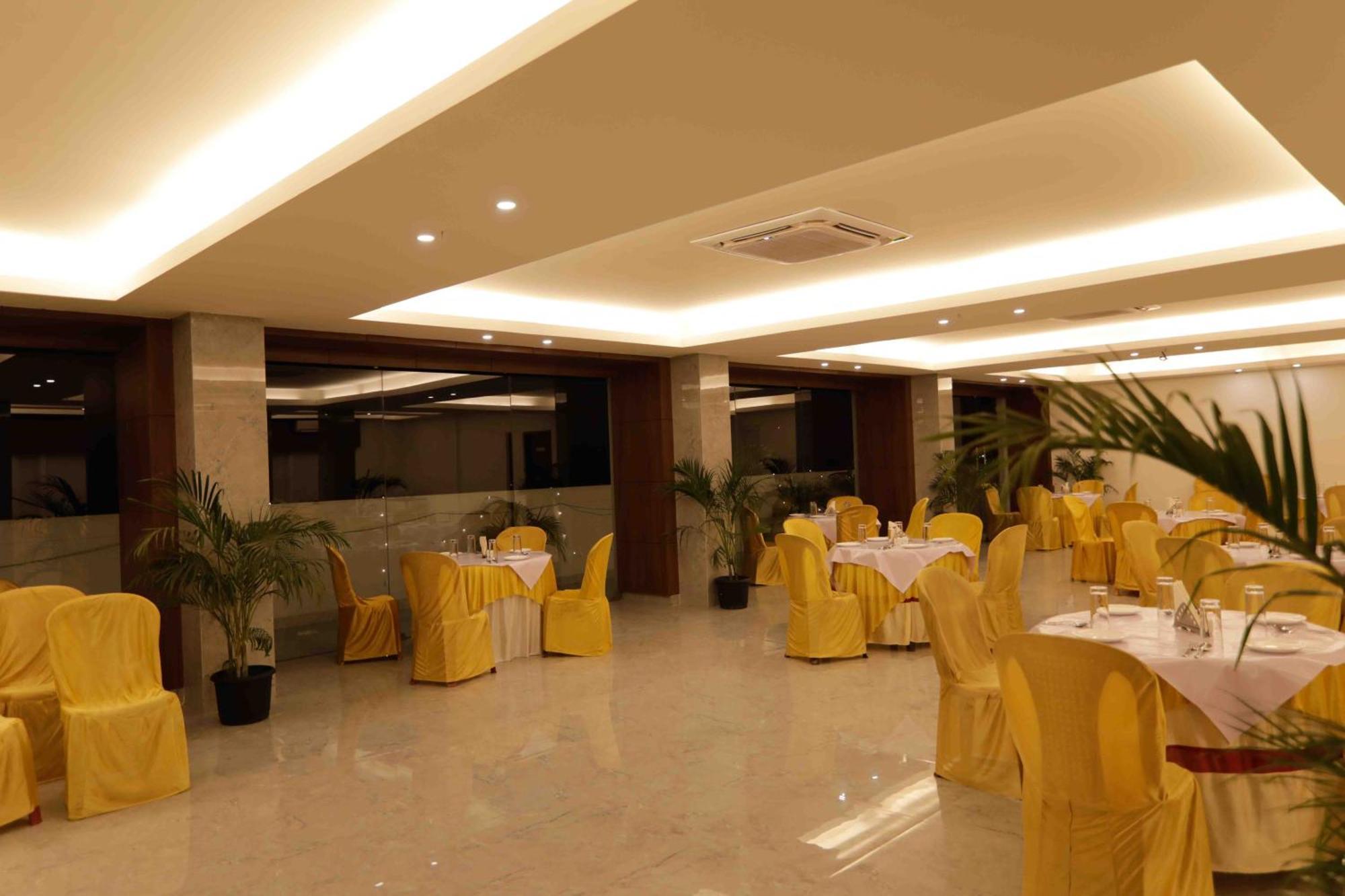 Hotel Tree Fern Дибругар Екстериор снимка