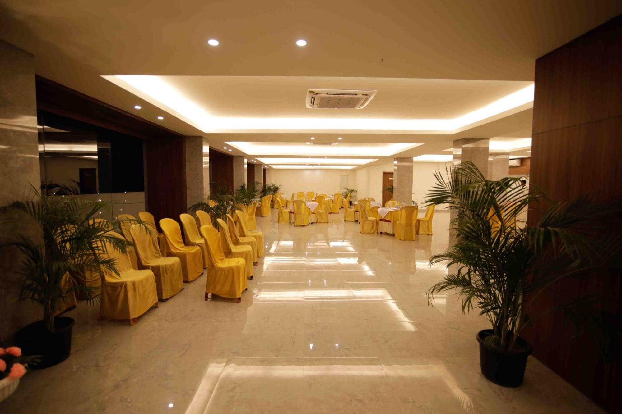Hotel Tree Fern Дибругар Екстериор снимка