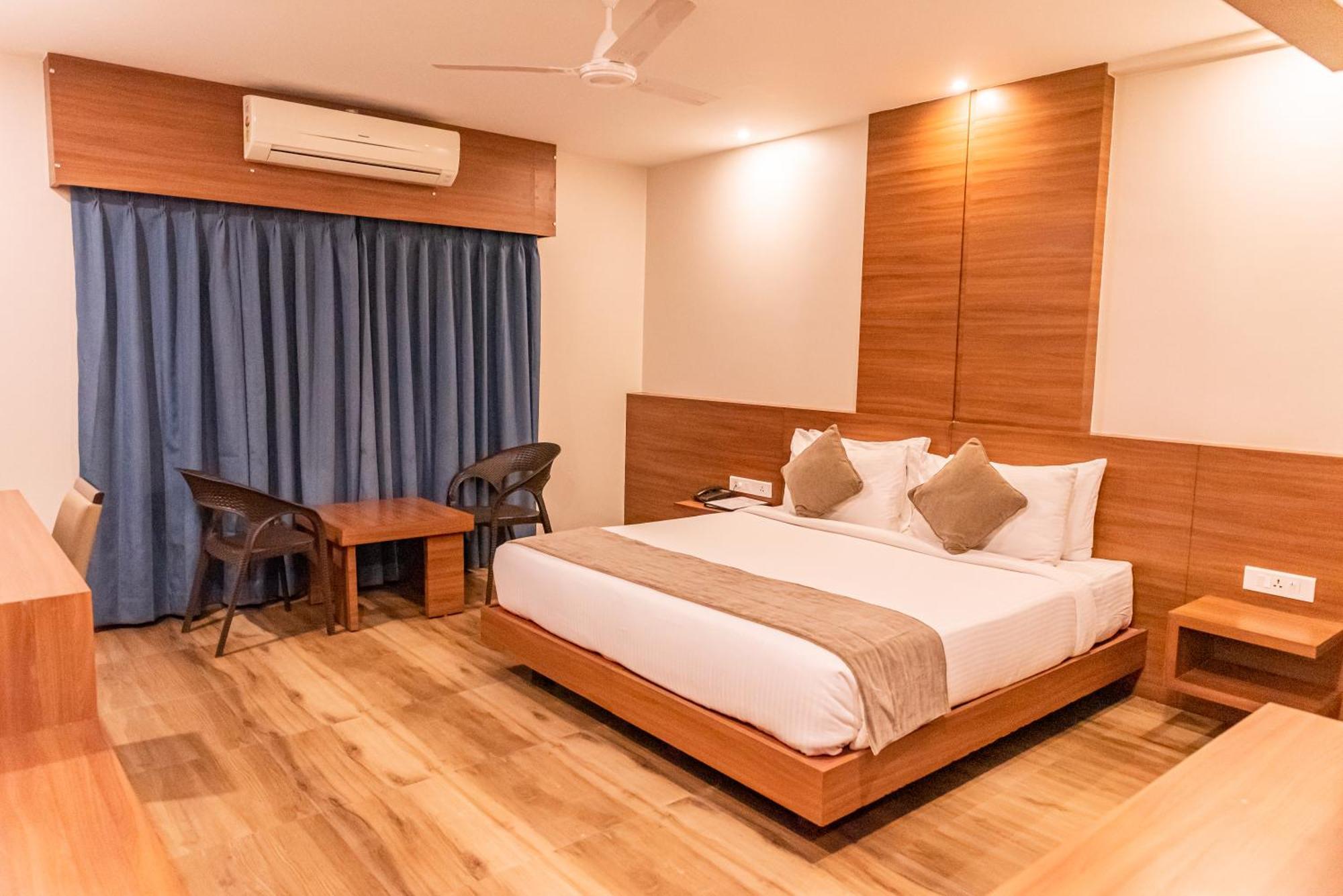 Hotel Tree Fern Дибругар Екстериор снимка